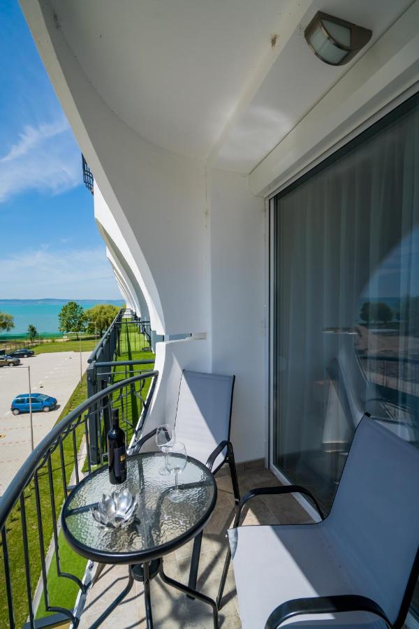 Csenge Apartman Siofok Exterior photo