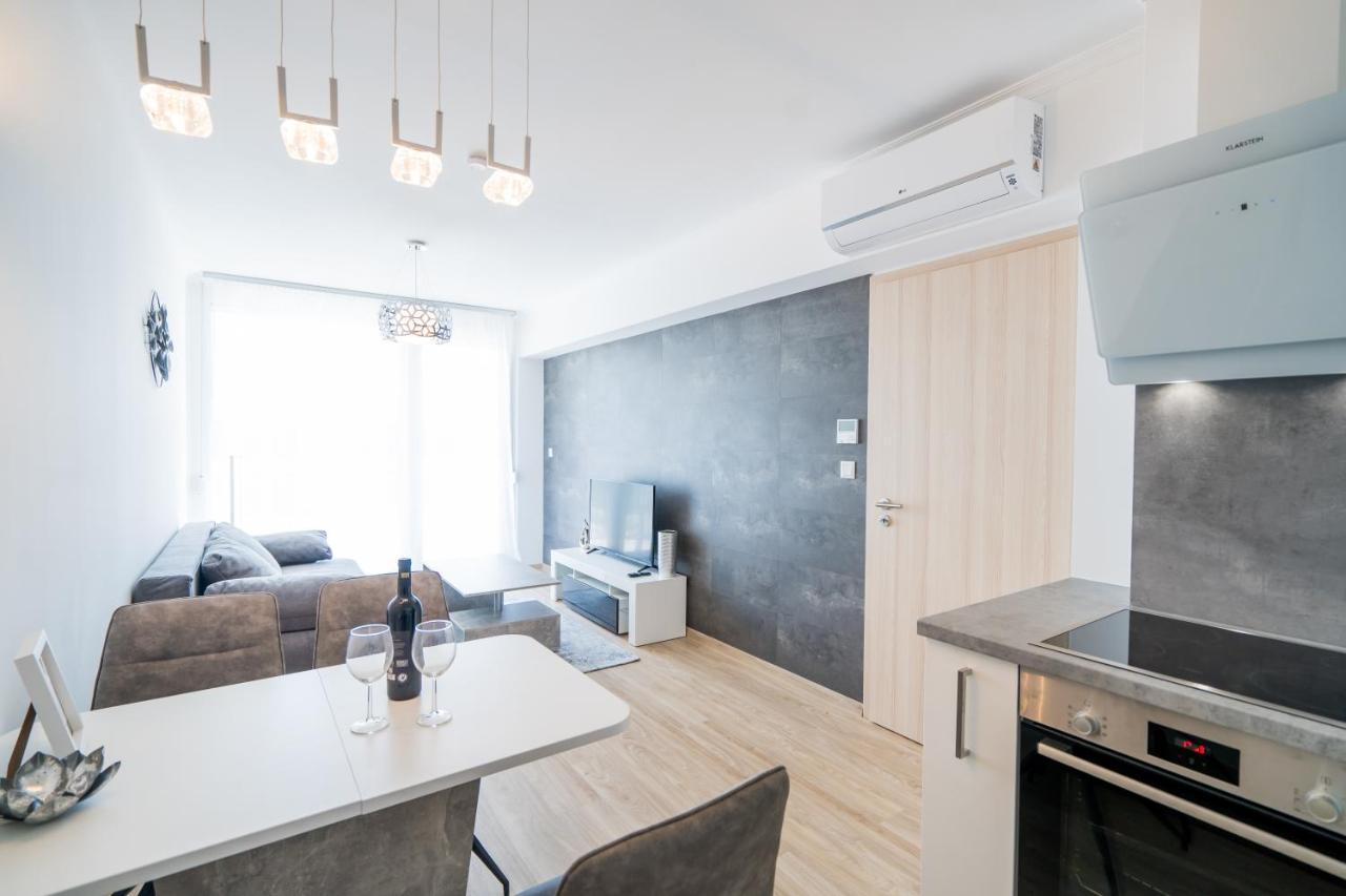 Csenge Apartman Siofok Exterior photo