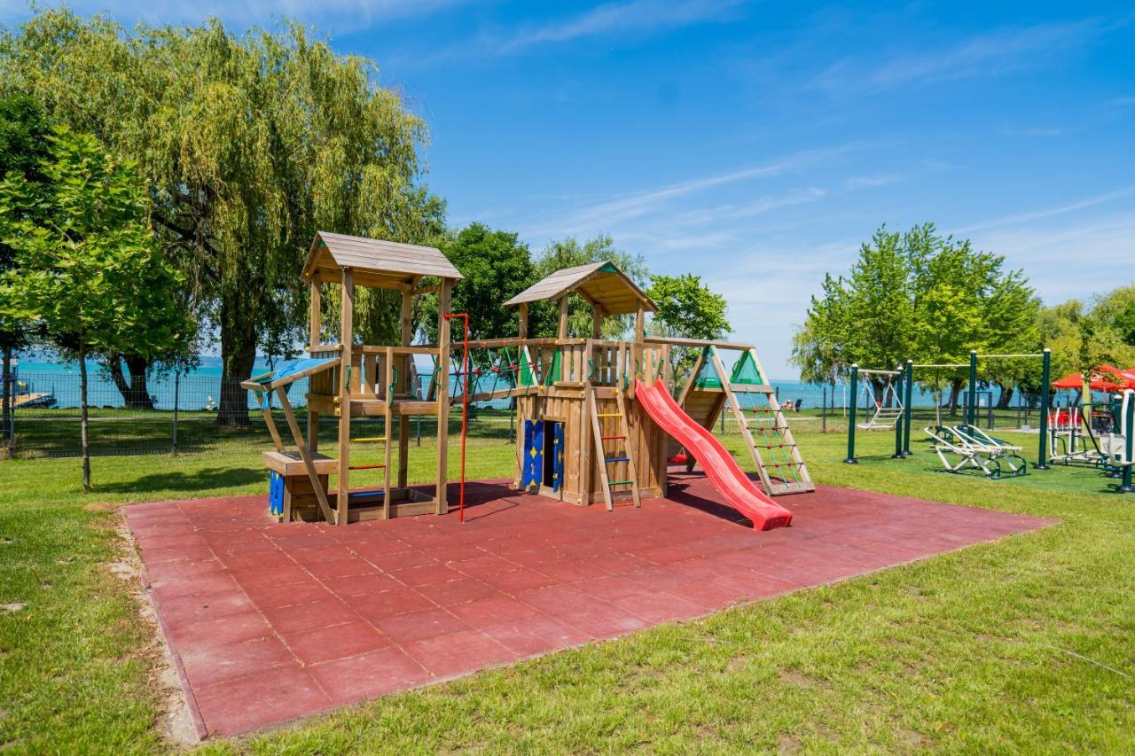 Csenge Apartman Siofok Exterior photo